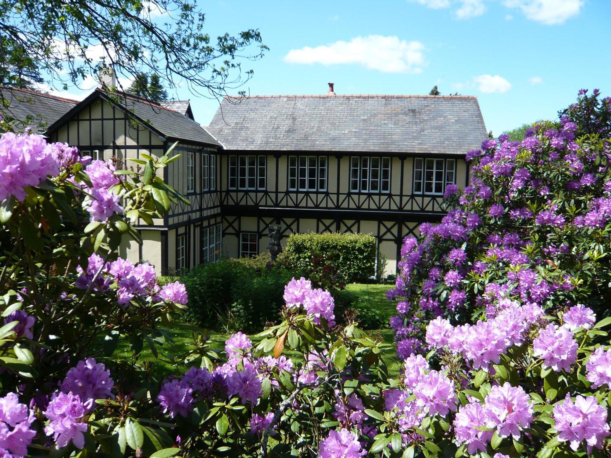 The Lake Country House Hotel & Spa Llangammarch Wells Exterior photo