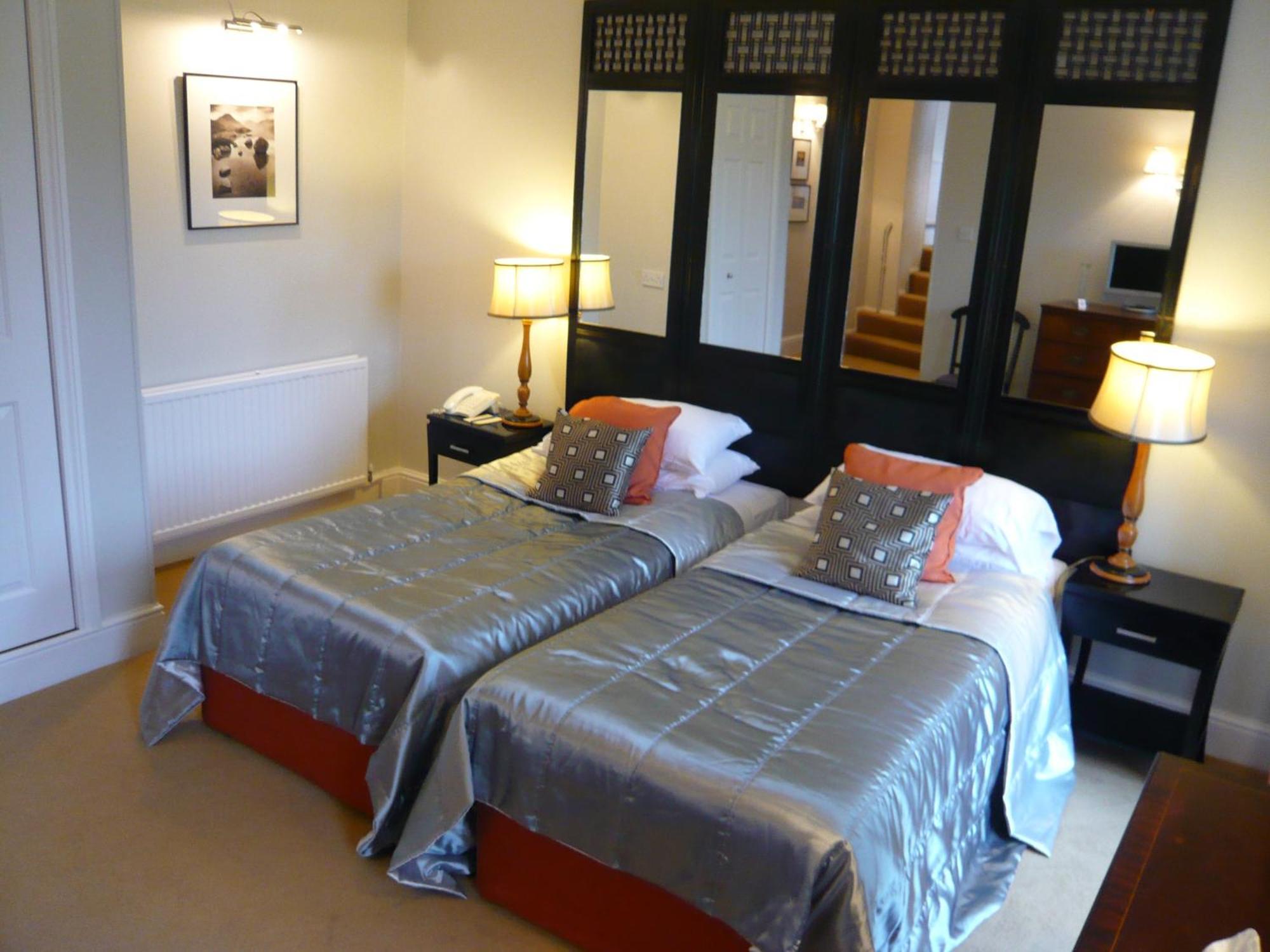 The Lake Country House Hotel & Spa Llangammarch Wells Exterior photo